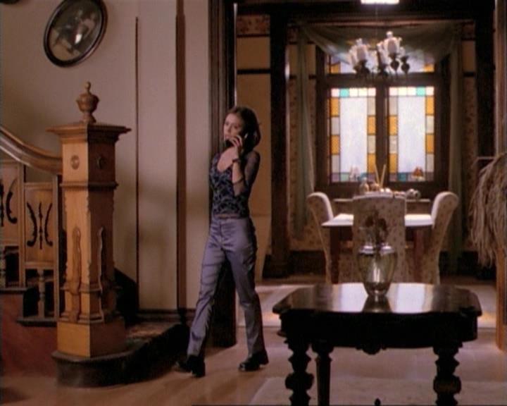 Charmed-Online-dot-net_115IsThereAWoogyInTheHouse1435.jpg Charmed-Online-dot-net_115IsThereAWoogyInTheHouse1435.jpg