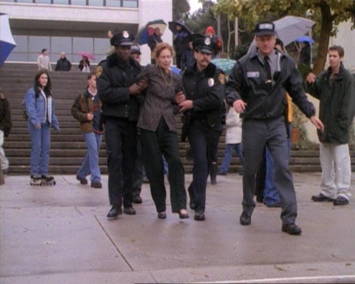 Charmed-Online-dot-net_115IsThereAWoogyInTheHouse1460.jpg Charmed-Online-dot-net_115IsThereAWoogyInTheHouse1460.jpg