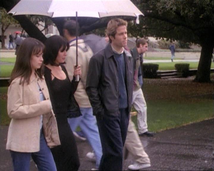 Charmed-Online-dot-net_115IsThereAWoogyInTheHouse1501.jpg Charmed-Online-dot-net_115IsThereAWoogyInTheHouse1501.jpg