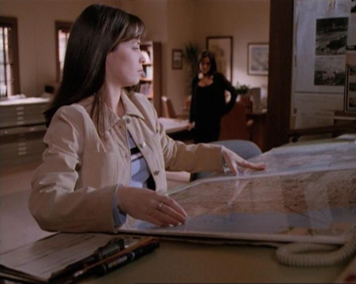 Charmed-Online-dot-net_115IsThereAWoogyInTheHouse1524.jpg Charmed-Online-dot-net_115IsThereAWoogyInTheHouse1524.jpg