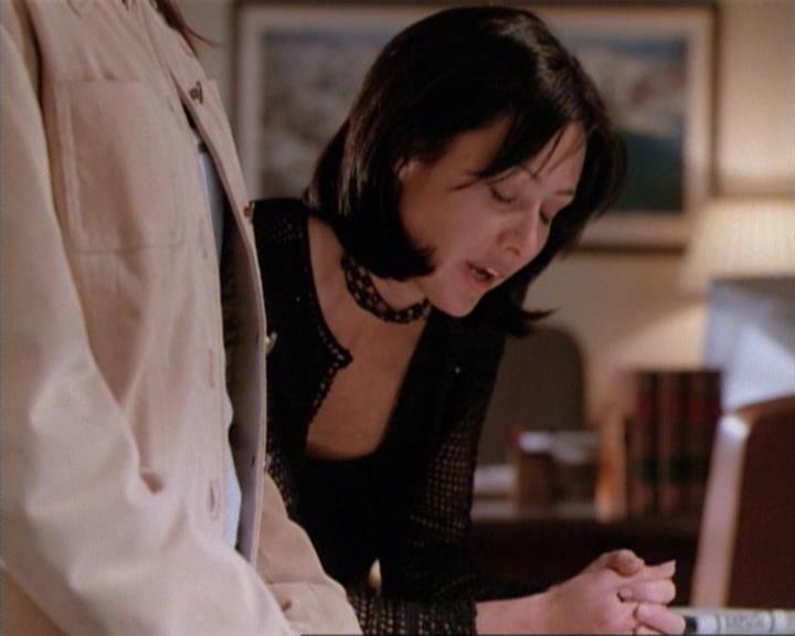 Charmed-Online-dot-net_115IsThereAWoogyInTheHouse1619.jpg Charmed-Online-dot-net_115IsThereAWoogyInTheHouse1619.jpg