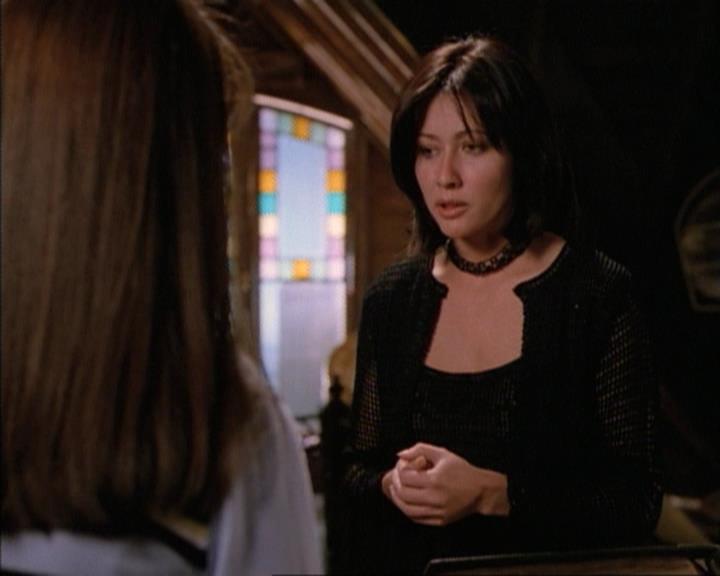 Charmed-Online-dot-net_115IsThereAWoogyInTheHouse1841.jpg Charmed-Online-dot-net_115IsThereAWoogyInTheHouse1841.jpg