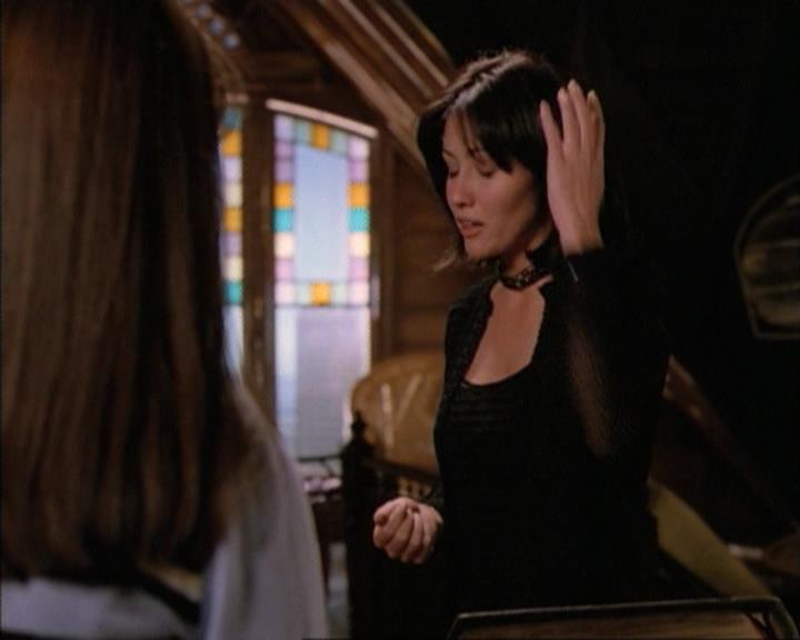 Charmed-Online-dot-net_115IsThereAWoogyInTheHouse1844.jpg