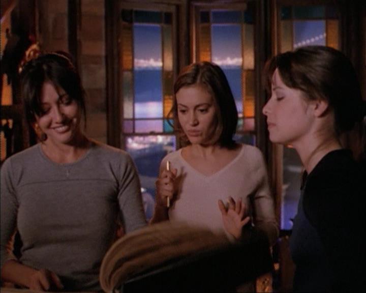 Charmed-Online-dot-net_115IsThereAWoogyInTheHouse2376.jpg