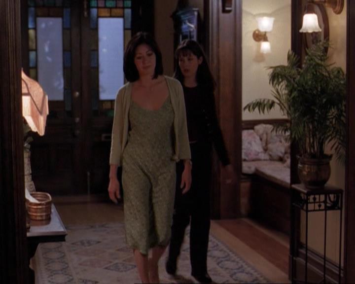 Charmed-Online-dot-net_116WichPrueIsItAnyway0103.jpg Charmed-Online-dot-net_116WichPrueIsItAnyway0103.jpg