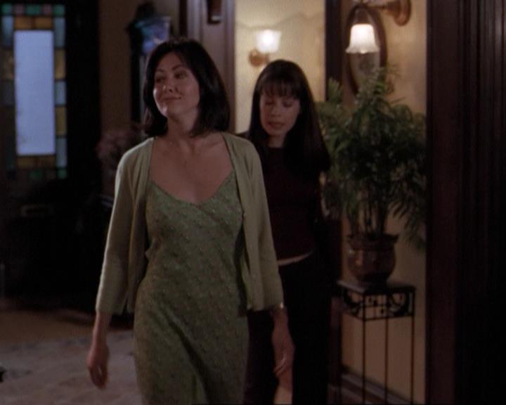 Charmed-Online-dot-net_116WichPrueIsItAnyway0104.jpg Charmed-Online-dot-net_116WichPrueIsItAnyway0104.jpg