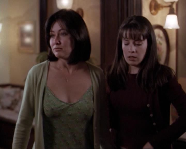 Charmed-Online-dot-net_116WichPrueIsItAnyway0106.jpg Charmed-Online-dot-net_116WichPrueIsItAnyway0106.jpg