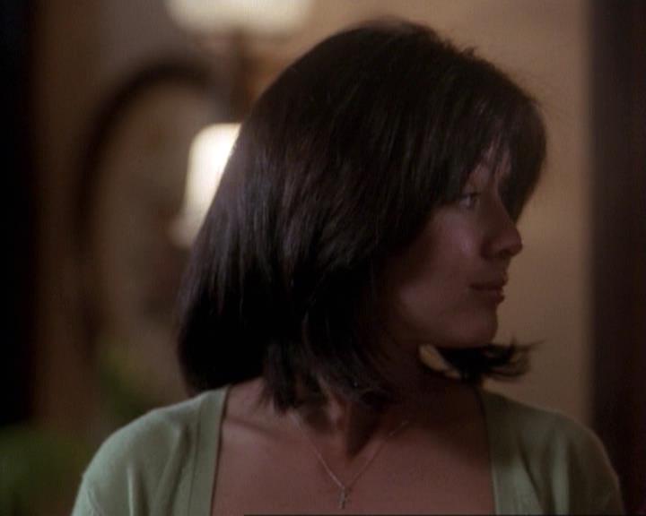 Charmed-Online-dot-net_116WichPrueIsItAnyway0135.jpg Charmed-Online-dot-net_116WichPrueIsItAnyway0135.jpg