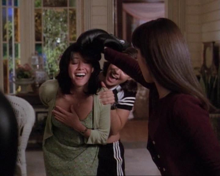 Charmed-Online-dot-net_116WichPrueIsItAnyway0219.jpg Charmed-Online-dot-net_116WichPrueIsItAnyway0219.jpg