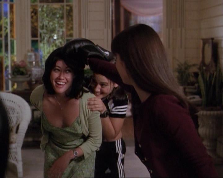 Charmed-Online-dot-net_116WichPrueIsItAnyway0221.jpg Charmed-Online-dot-net_116WichPrueIsItAnyway0221.jpg