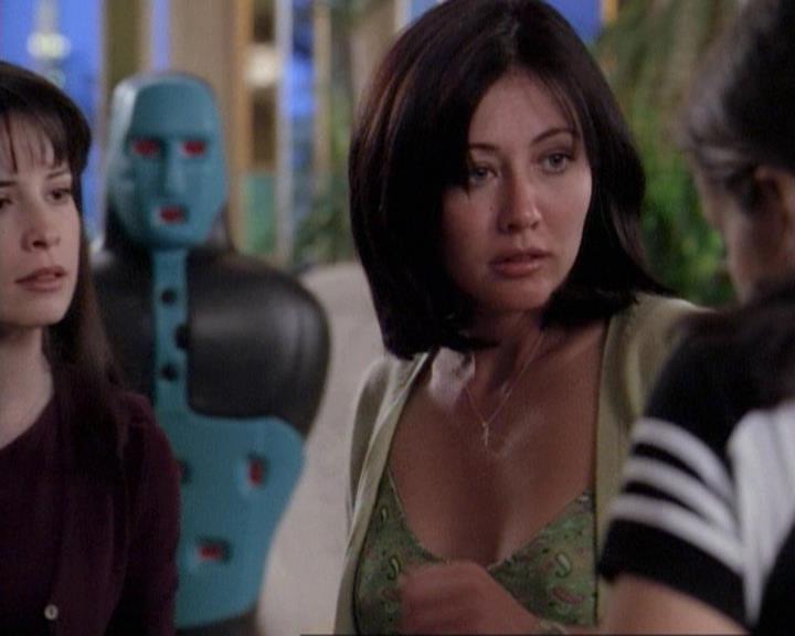 Charmed-Online-dot-net_116WichPrueIsItAnyway0233.jpg Charmed-Online-dot-net_116WichPrueIsItAnyway0233.jpg