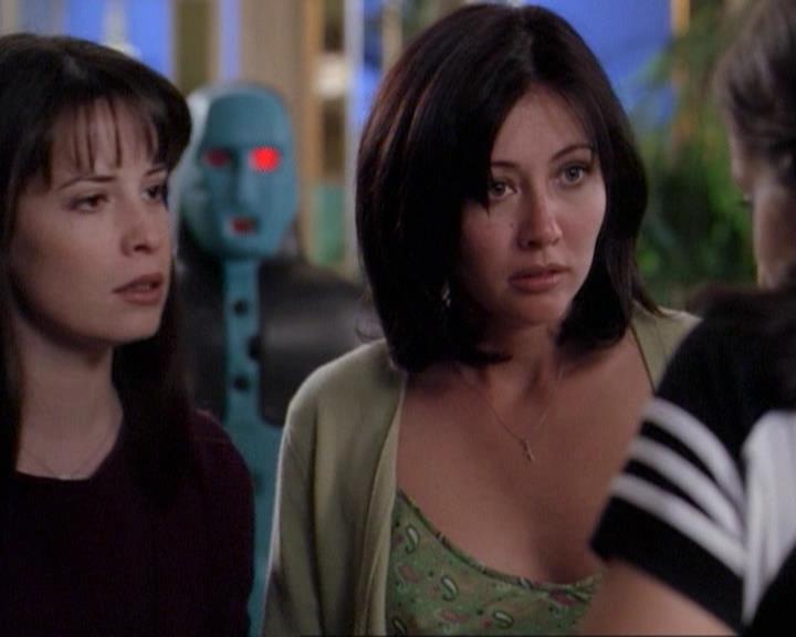 Charmed-Online-dot-net_116WichPrueIsItAnyway0234.jpg Charmed-Online-dot-net_116WichPrueIsItAnyway0234.jpg