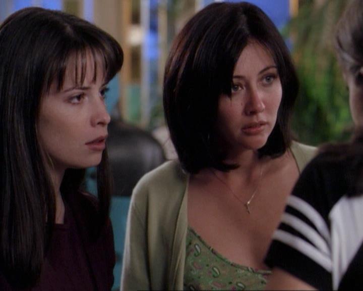 Charmed-Online-dot-net_116WichPrueIsItAnyway0243.jpg Charmed-Online-dot-net_116WichPrueIsItAnyway0243.jpg