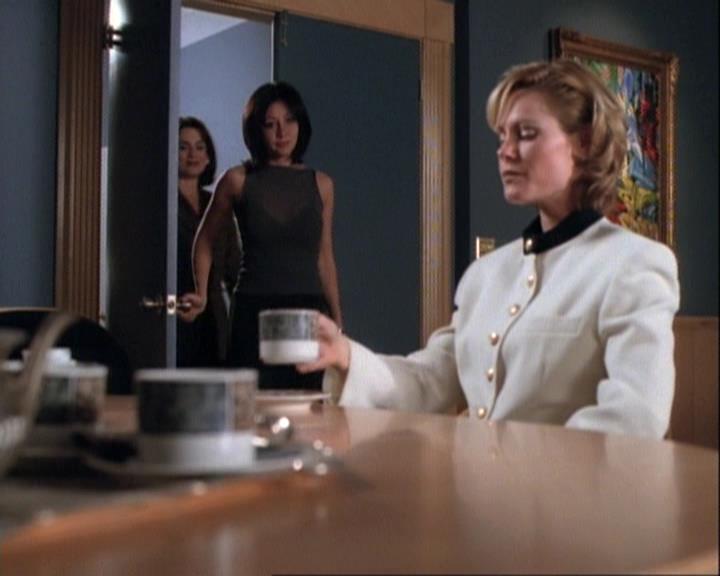 Charmed-Online-dot-net_116WichPrueIsItAnyway0443.jpg