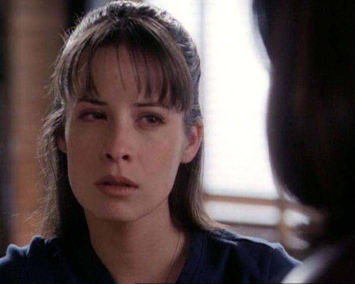 Charmed-Online-dot-net_116WichPrueIsItAnyway0547.jpg