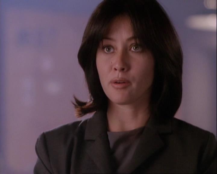 Charmed-Online-dot-net_116WichPrueIsItAnyway0635.jpg Charmed-Online-dot-net_116WichPrueIsItAnyway0635.jpg