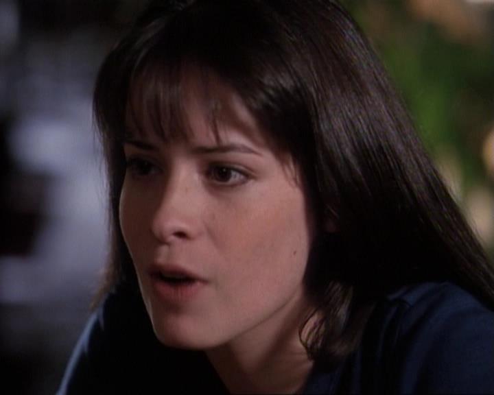 Charmed-Online-dot-net_116WichPrueIsItAnyway0739.jpg