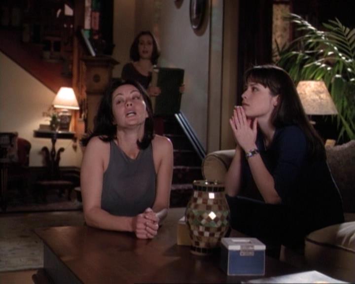 Charmed-Online-dot-net_116WichPrueIsItAnyway0743.jpg
