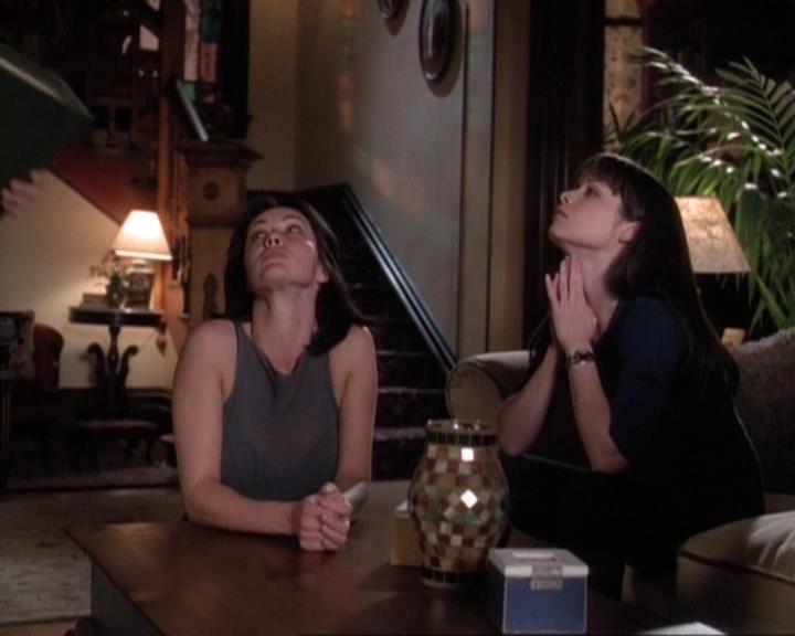 Charmed-Online-dot-net_116WichPrueIsItAnyway0745.jpg Charmed-Online-dot-net_116WichPrueIsItAnyway0745.jpg