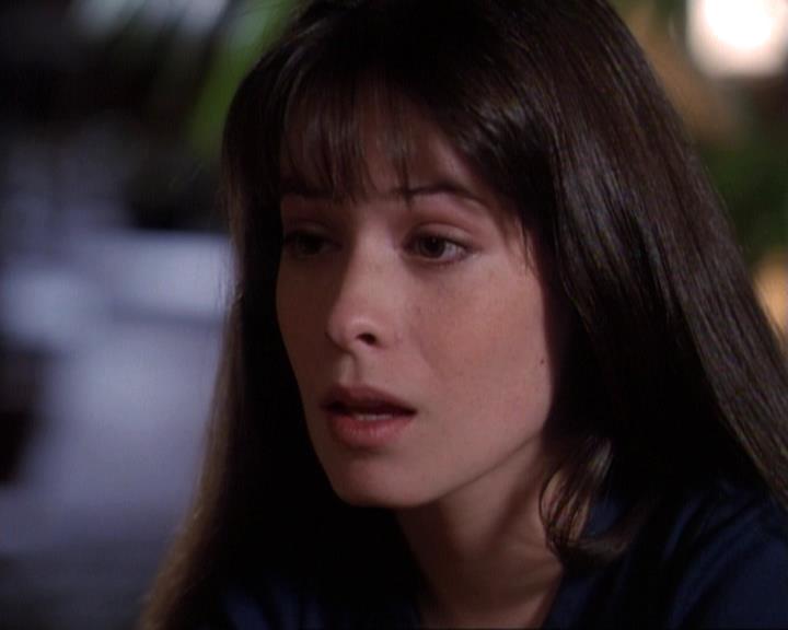 Charmed-Online-dot-net_116WichPrueIsItAnyway0813.jpg