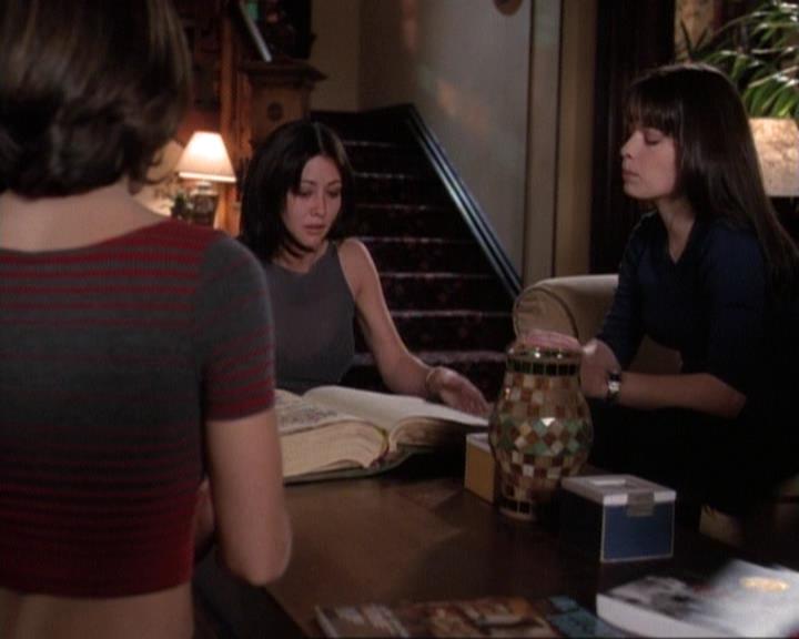 Charmed-Online-dot-net_116WichPrueIsItAnyway0817.jpg