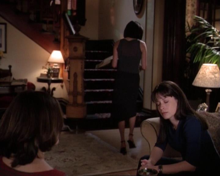 Charmed-Online-dot-net_116WichPrueIsItAnyway0833.jpg
