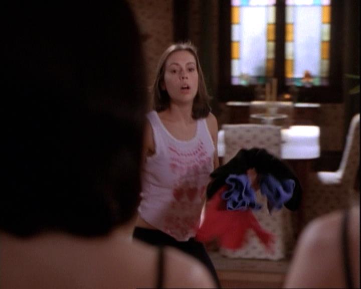 Charmed-Online-dot-net_116WichPrueIsItAnyway0960.jpg Charmed-Online-dot-net_116WichPrueIsItAnyway0960.jpg