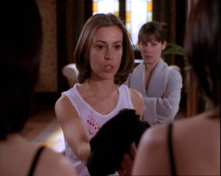 Charmed-Online-dot-net_116WichPrueIsItAnyway0969.jpg Charmed-Online-dot-net_116WichPrueIsItAnyway0969.jpg