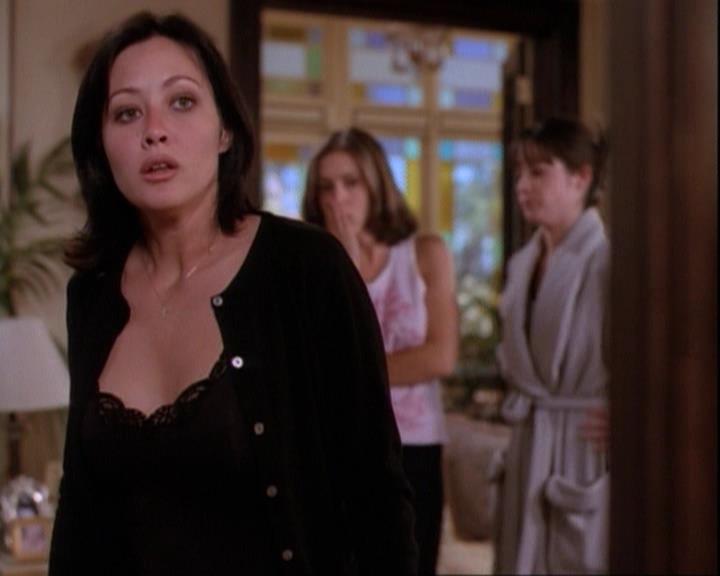 Charmed-Online-dot-net_116WichPrueIsItAnyway1048.jpg Charmed-Online-dot-net_116WichPrueIsItAnyway1048.jpg