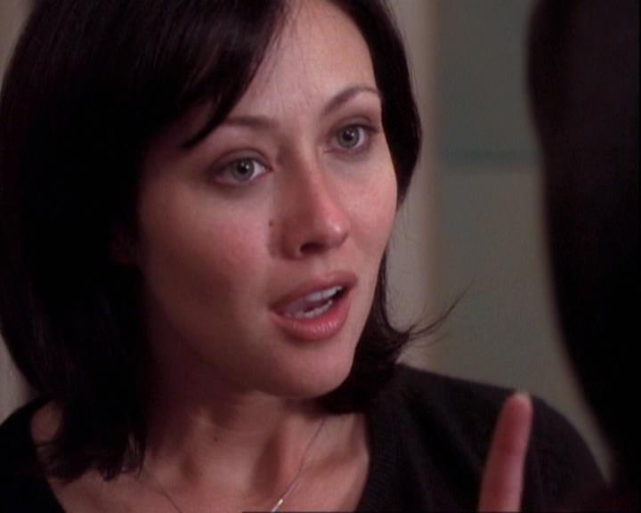 Charmed-Online-dot-net_116WichPrueIsItAnyway1226.jpg Charmed-Online-dot-net_116WichPrueIsItAnyway1226.jpg