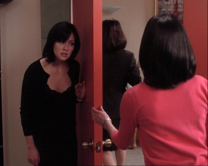 Charmed-Online-dot-net_116WichPrueIsItAnyway1280.jpg Charmed-Online-dot-net_116WichPrueIsItAnyway1280.jpg