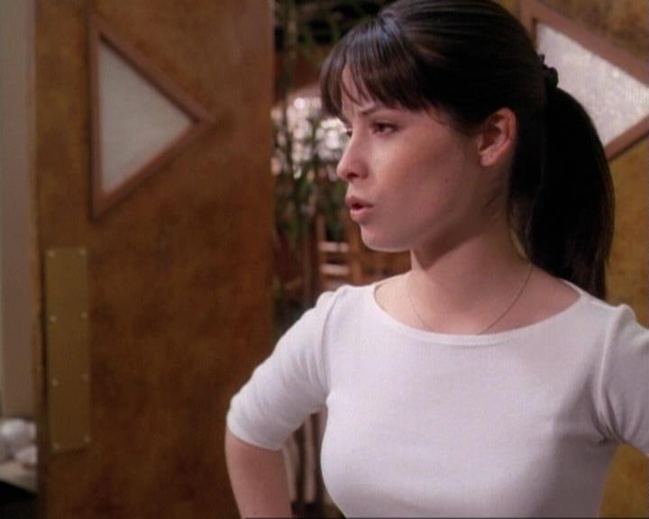 Charmed-Online-dot-net_116WichPrueIsItAnyway1387.jpg Charmed-Online-dot-net_116WichPrueIsItAnyway1387.jpg