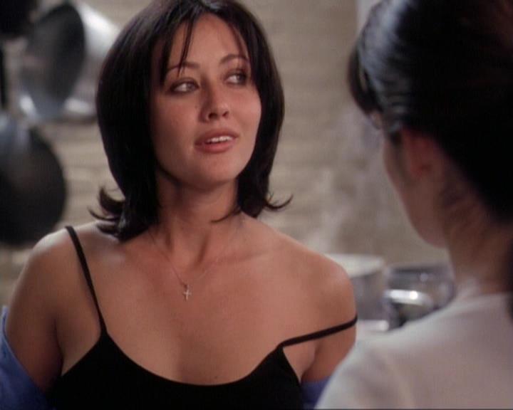 Charmed-Online-dot-net_116WichPrueIsItAnyway1421.jpg Charmed-Online-dot-net_116WichPrueIsItAnyway1421.jpg