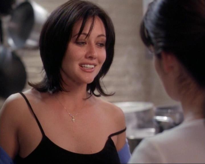 Charmed-Online-dot-net_116WichPrueIsItAnyway1424.jpg Charmed-Online-dot-net_116WichPrueIsItAnyway1424.jpg