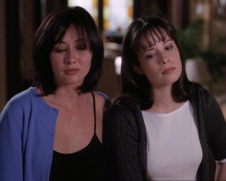 Charmed-Online-dot-net_116WichPrueIsItAnyway1696.jpg