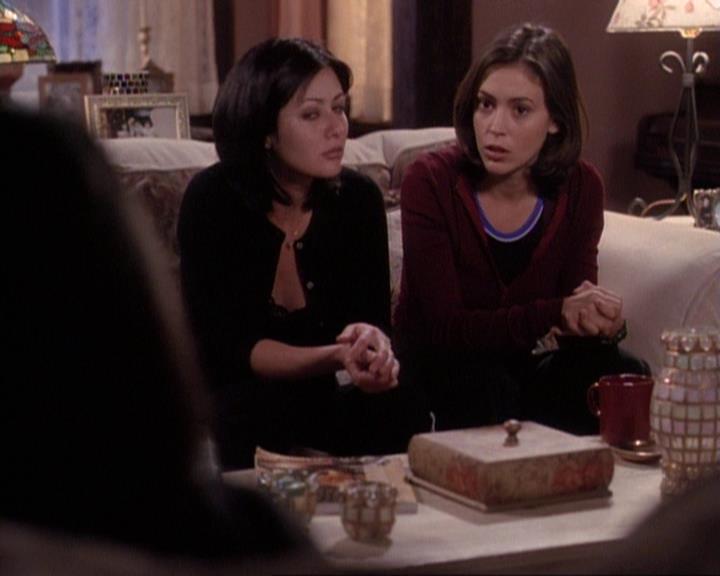 Charmed-Online-dot-net_116WichPrueIsItAnyway2069.jpg Charmed-Online-dot-net_116WichPrueIsItAnyway2069.jpg