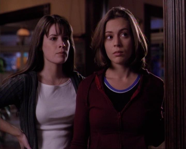 Charmed-Online-dot-net_116WichPrueIsItAnyway2259.jpg Charmed-Online-dot-net_116WichPrueIsItAnyway2259.jpg