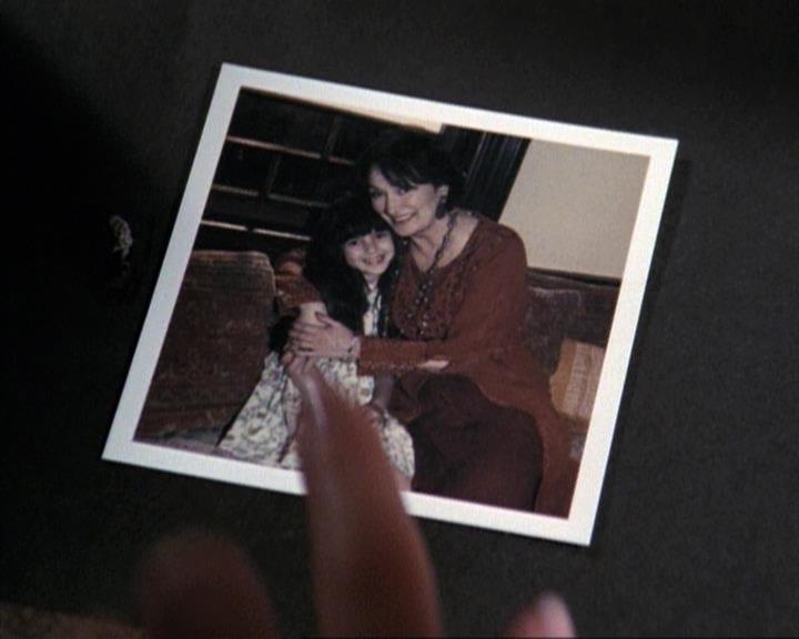 Charmed-Online-dot-net_117That70sEpisode0020.jpg Charmed-Online-dot-net_117That70sEpisode0020.jpg