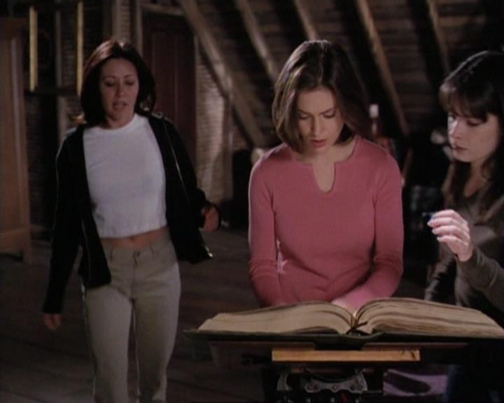 Charmed-Online-dot-net_117That70sEpisode0196.jpg