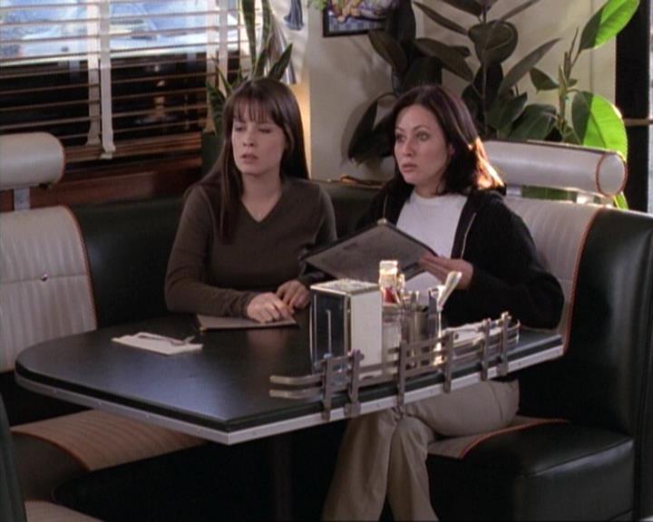 Charmed-Online-dot-net_117That70sEpisode0672.jpg Charmed-Online-dot-net_117That70sEpisode0672.jpg