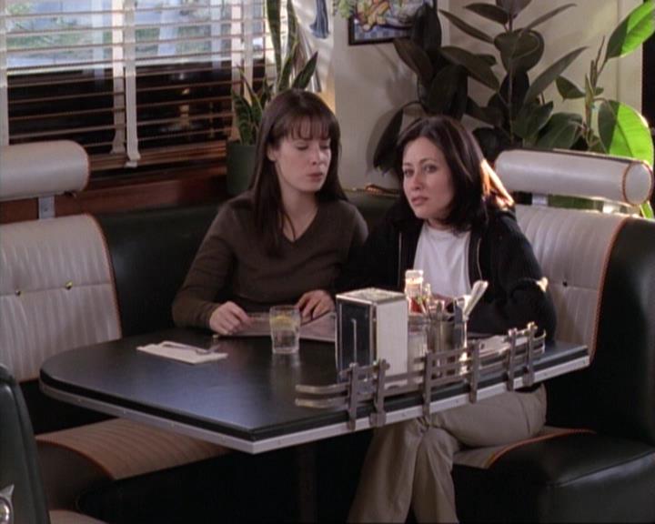 Charmed-Online-dot-net_117That70sEpisode0709.jpg Charmed-Online-dot-net_117That70sEpisode0709.jpg