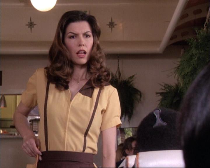 Charmed-Online-dot-net_117That70sEpisode0813.jpg