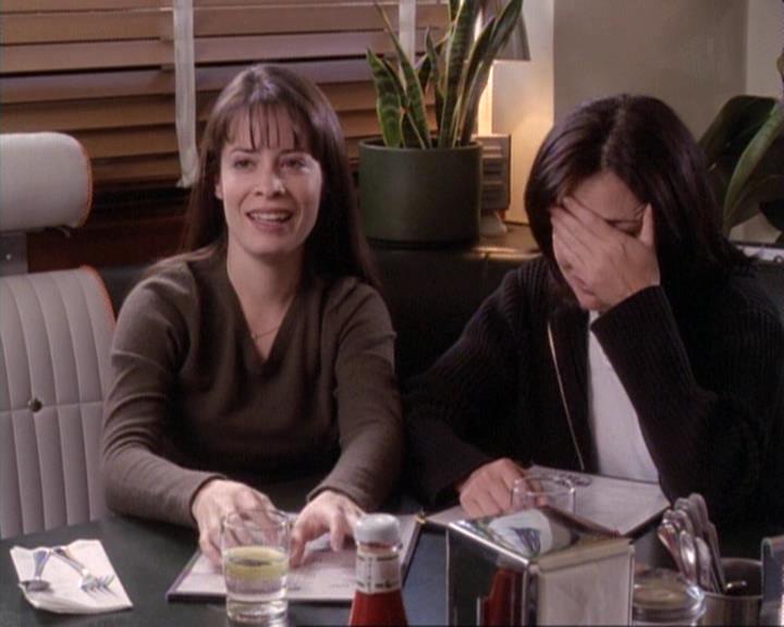 Charmed-Online-dot-net_117That70sEpisode0825.jpg