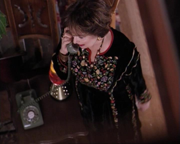 Charmed-Online-dot-net_117That70sEpisode0891.jpg Charmed-Online-dot-net_117That70sEpisode0891.jpg