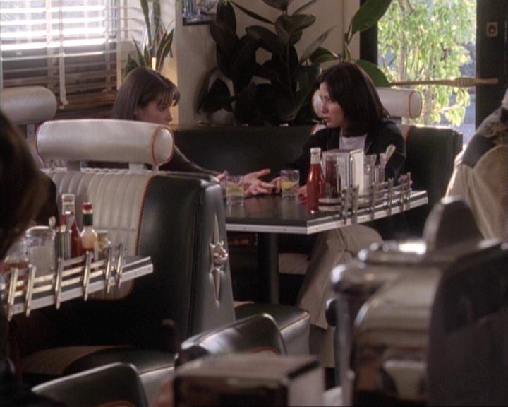 Charmed-Online-dot-net_117That70sEpisode0904.jpg