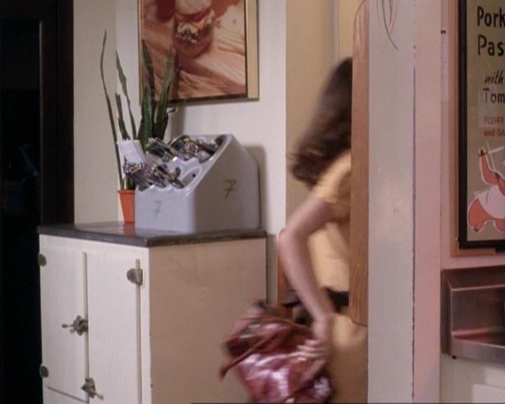 Charmed-Online-dot-net_117That70sEpisode0906.jpg Charmed-Online-dot-net_117That70sEpisode0906.jpg