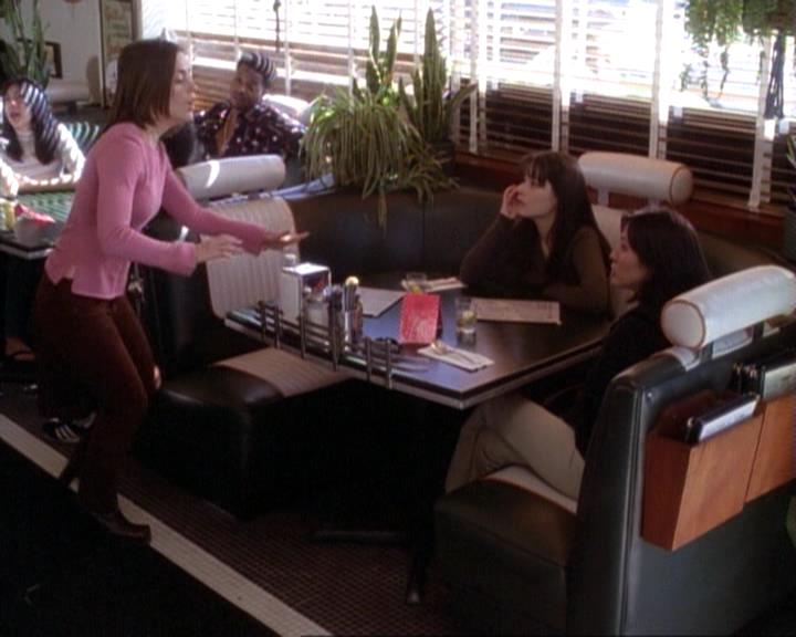 Charmed-Online-dot-net_117That70sEpisode0986.jpg Charmed-Online-dot-net_117That70sEpisode0986.jpg