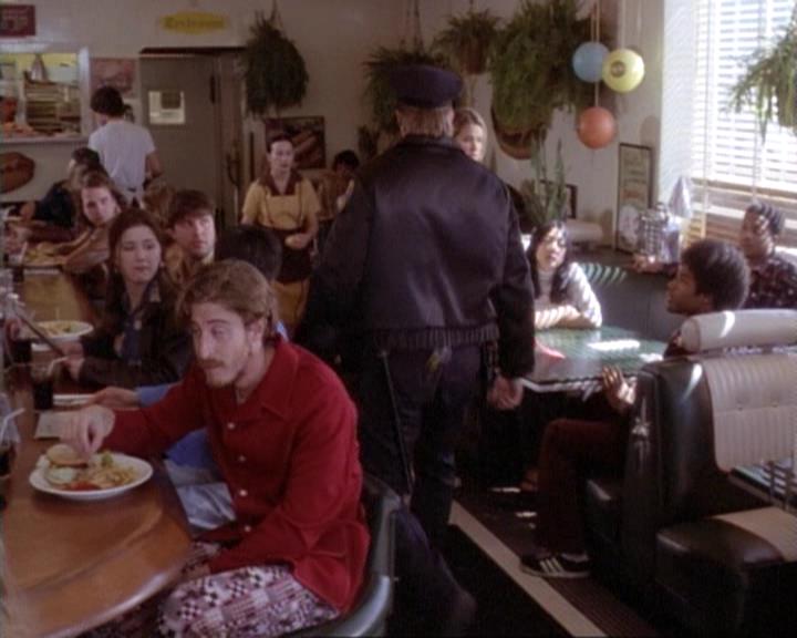 Charmed-Online-dot-net_117That70sEpisode0997.jpg Charmed-Online-dot-net_117That70sEpisode0997.jpg