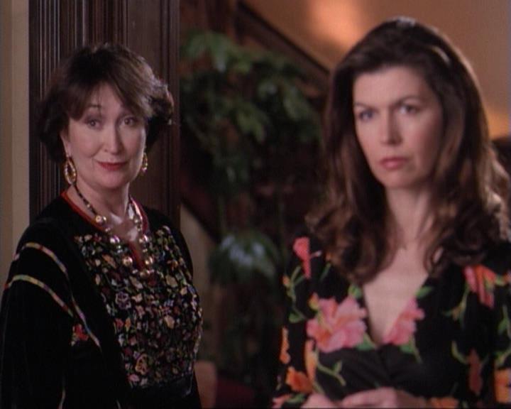 Charmed-Online-dot-net_117That70sEpisode1916.jpg Charmed-Online-dot-net_117That70sEpisode1916.jpg