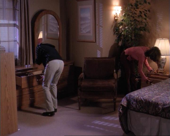 Charmed-Online-dot-net_117That70sEpisode1952.jpg Charmed-Online-dot-net_117That70sEpisode1952.jpg